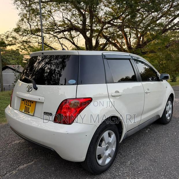 Toyota IST 2005 White