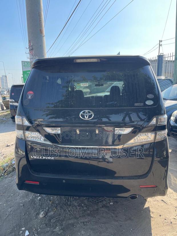 Toyota Alphard 2006 Black