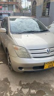 Toyota IST 2004 Silver for sale