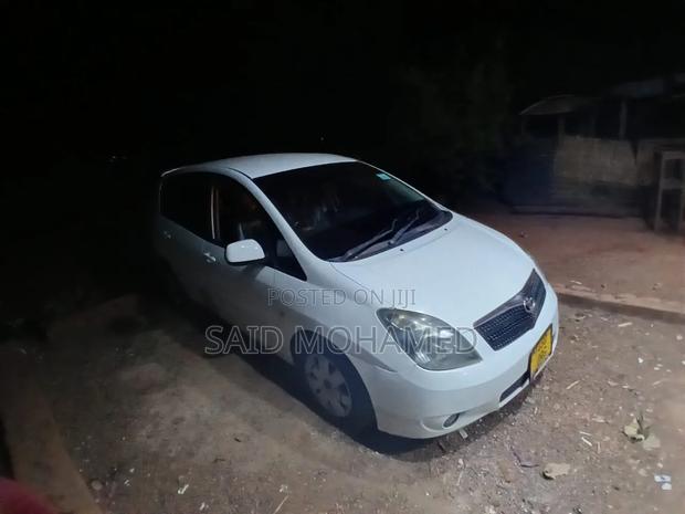 Toyota Corolla Spacio 2002 White