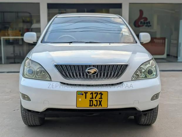 Toyota Harrier 2005 White