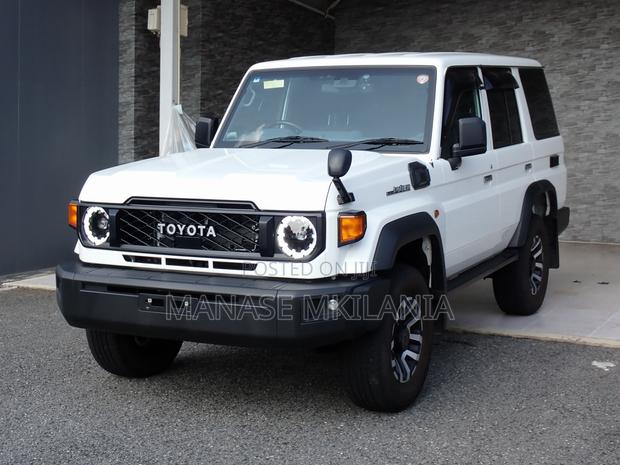 Toyota Land Cruiser 76 Series 2024 White