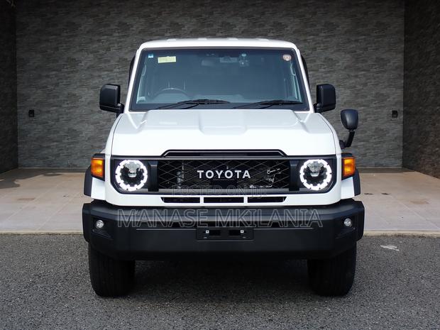 Toyota Land Cruiser 76 Series 2024 White