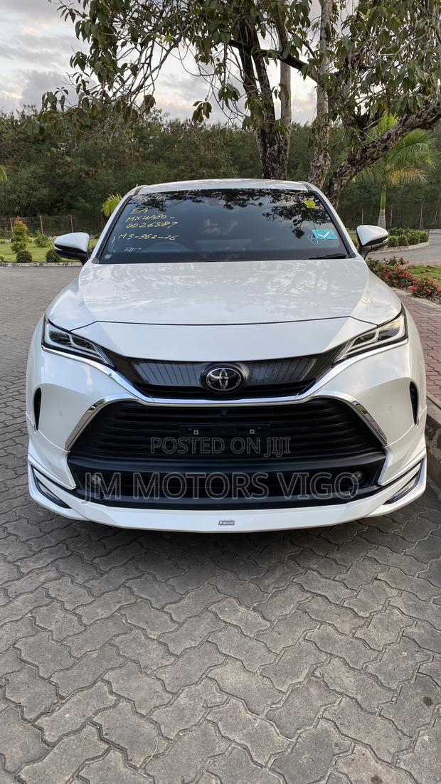 Toyota Harrier 2022 White