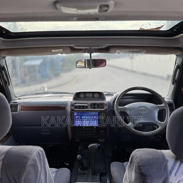Toyota Land Cruiser Prado 2000 White