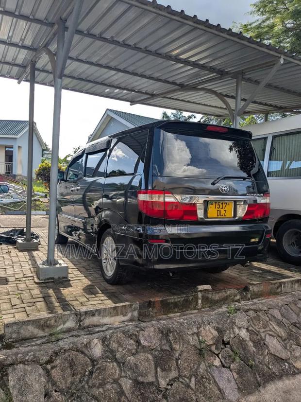 Toyota Alphard 2004 Black