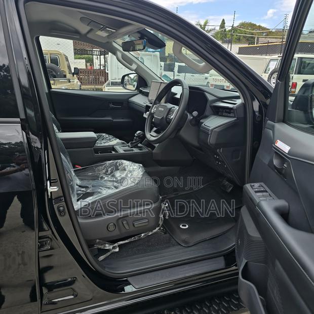 New Toyota Hilux 2025 Matt Black