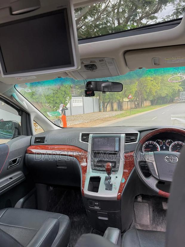 Toyota Alphard 2010 Gray