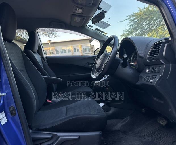 Toyota Ractis 1.5 FWD 2010 Blue
