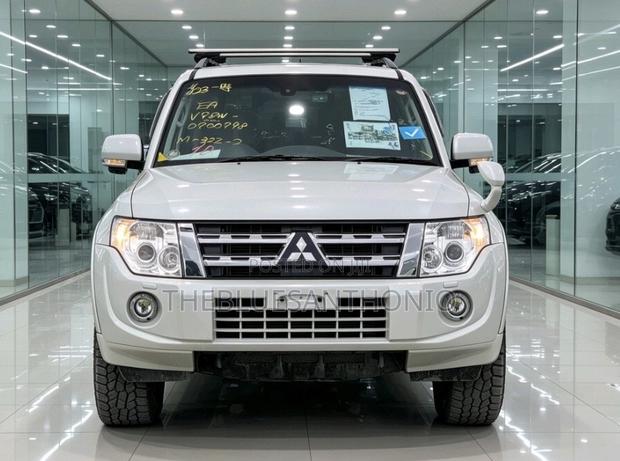 Mitsubishi Pajero 2013 White