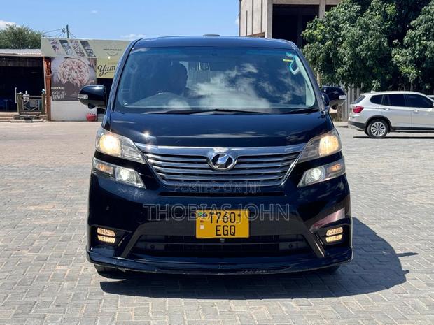 Toyota Alphard 2.4 Hybrid AWD 2012 Black