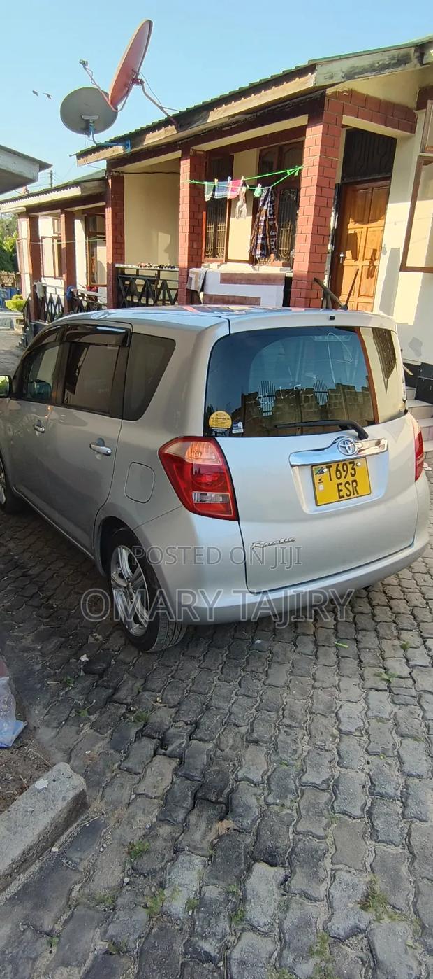 Toyota Ractis 1.5 AWD 2007 Silver