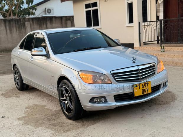 Mercedes-Benz C-Class C 180 Kompressor (W204) 2008 Silver