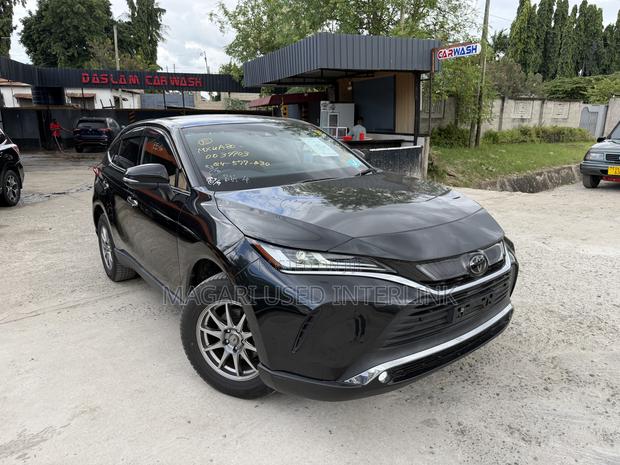 Toyota Harrier 2.0 2021 Black
