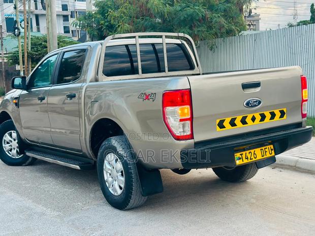 Ford Ranger 2015 Gold