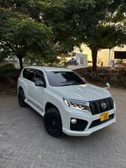 Toyota Land Cruiser Prado 2017 White for sale