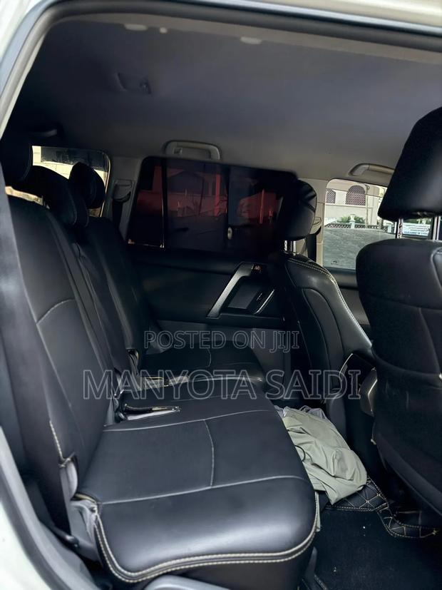 Toyota Land Cruiser Prado 2017 White