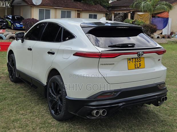 Toyota Harrier 2.0 2020 White