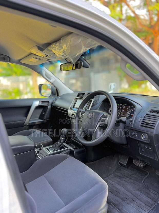 Toyota Land Cruiser Prado 2021 White