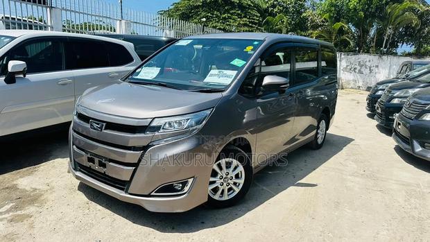 Toyota Noah 2020