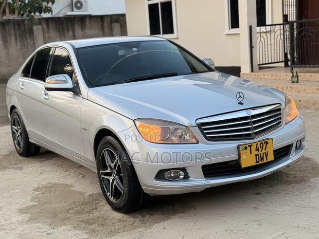 Mercedes-Benz C200 2008 Silver