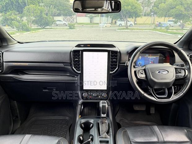 Ford Ranger 2023 Black