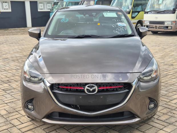 Mazda Demio 2016 Gray