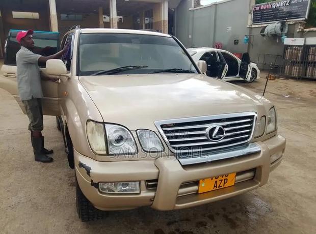 Toyota Land Cruiser 2004 Gold
