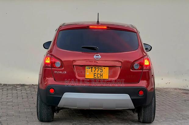Nissan Dualis 2009 Maroon