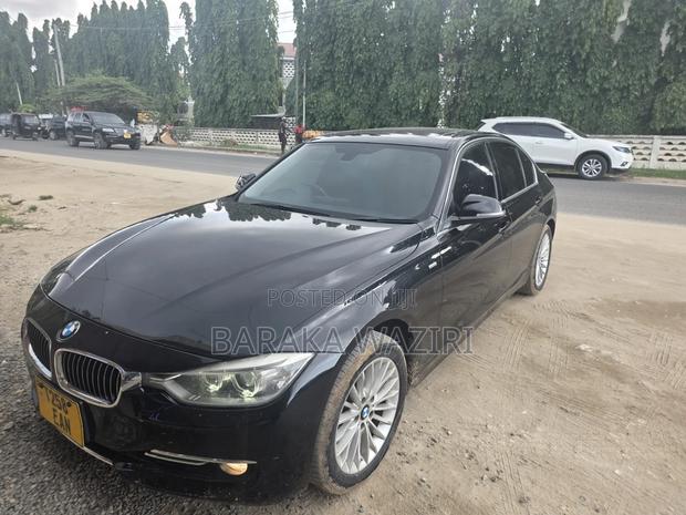 BMW 320i 2013 Black