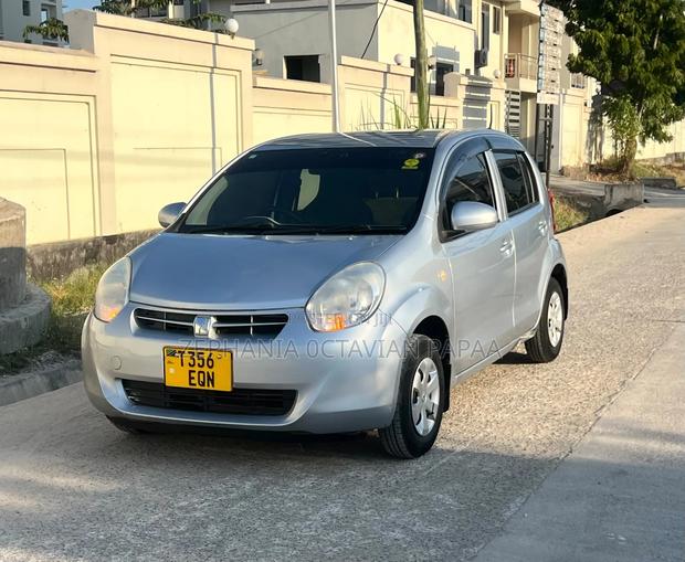 Toyota Passo 2012 Blue