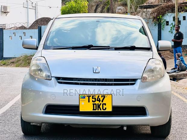 Toyota Passo 2005 Silver