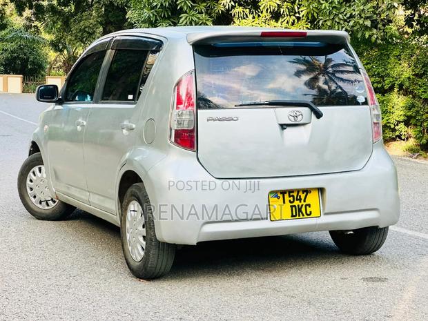 Toyota Passo 2005 Silver