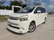 Toyota Noah 2010 White for sale