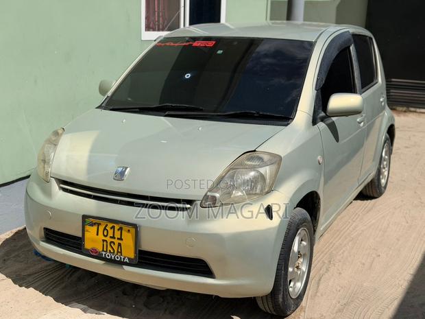 Toyota Passo 2006 Green