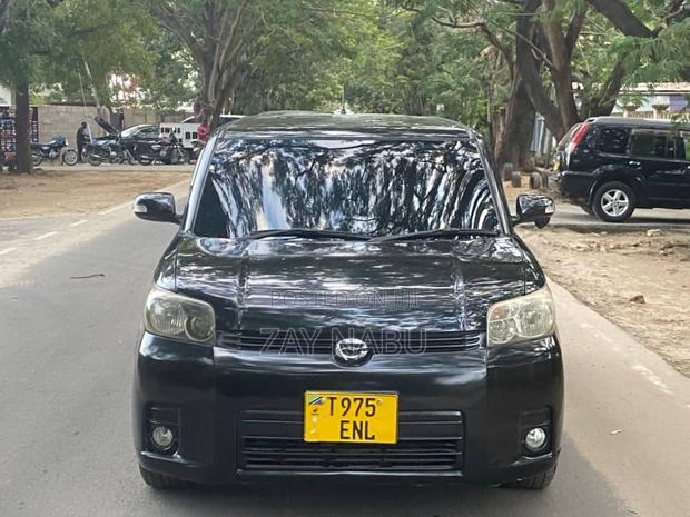 Toyota Corolla Rumion Hatchback 1.5 FWD 2008 Black