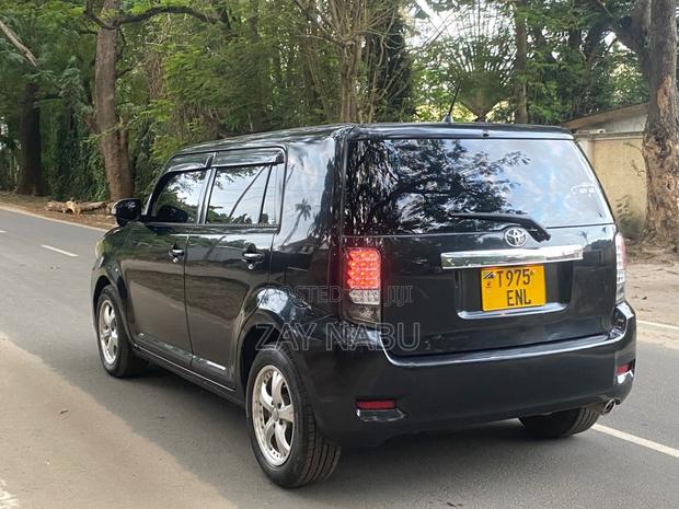Toyota Corolla Rumion Hatchback 1.5 FWD 2008 Black