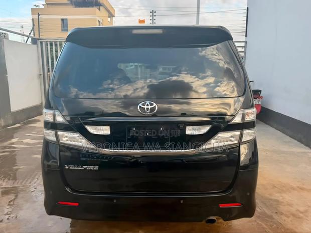 Toyota Noah 2007