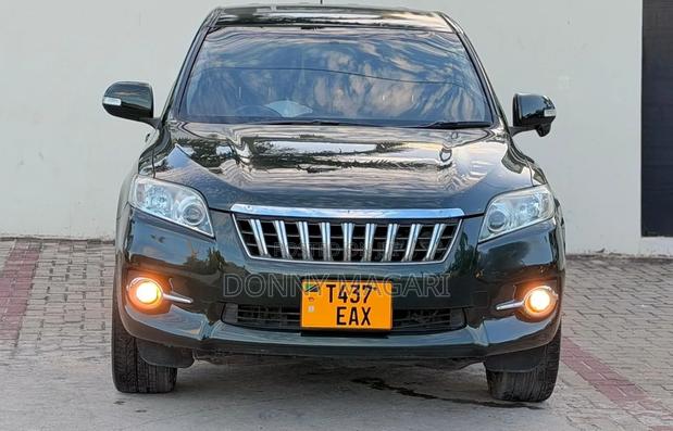 Toyota Vanguard 2010 Green