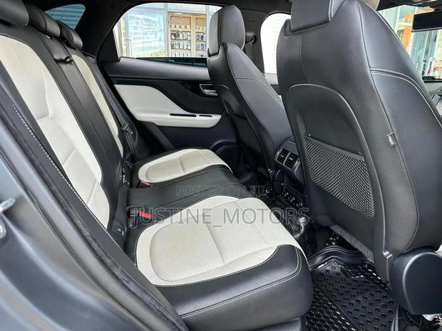 Jaguar F-Pace 2018 Gray