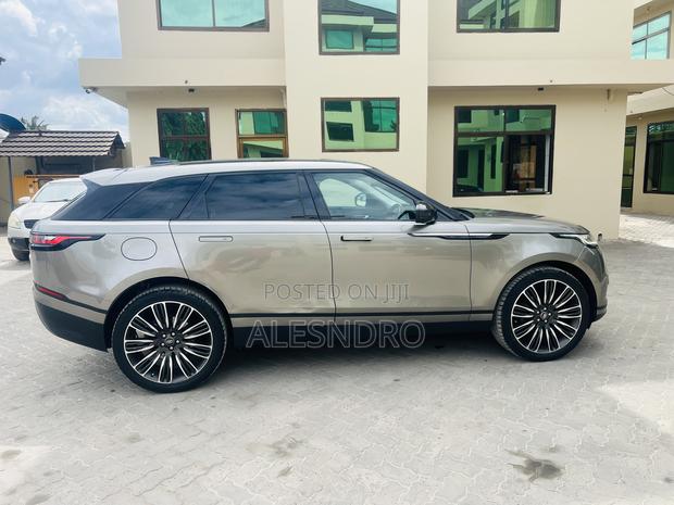 Rover 220 2020 Gray