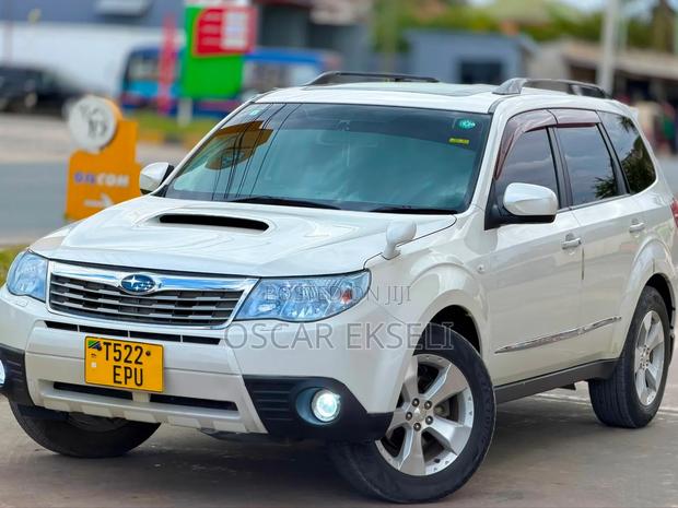 Subaru Forester 2009 White