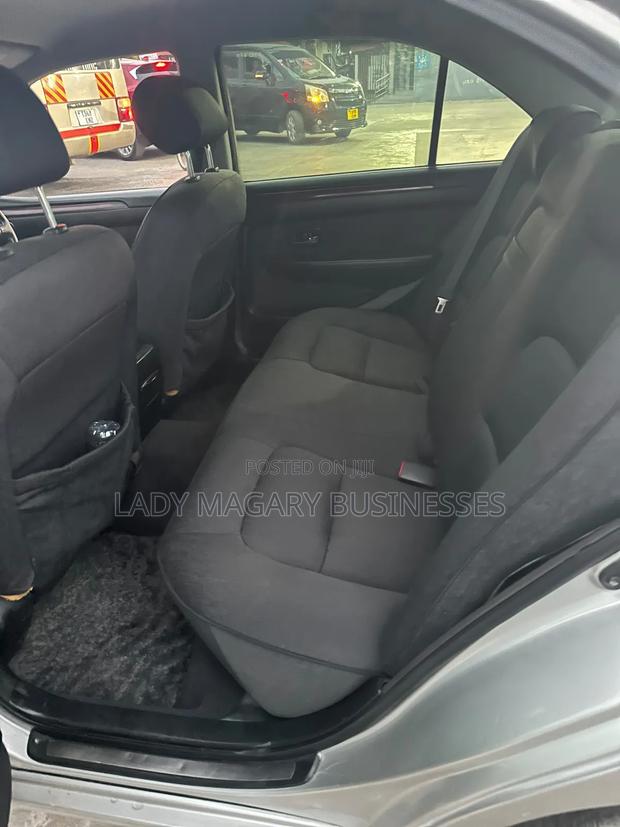 Toyota Brevis 2004 Silver