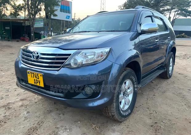 Toyota Fortuner 2007 Gray