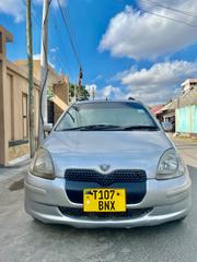 Toyota Vitz 2005 Silver for sale