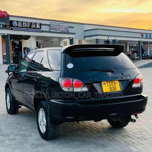 Toyota Harrier 2005 Black