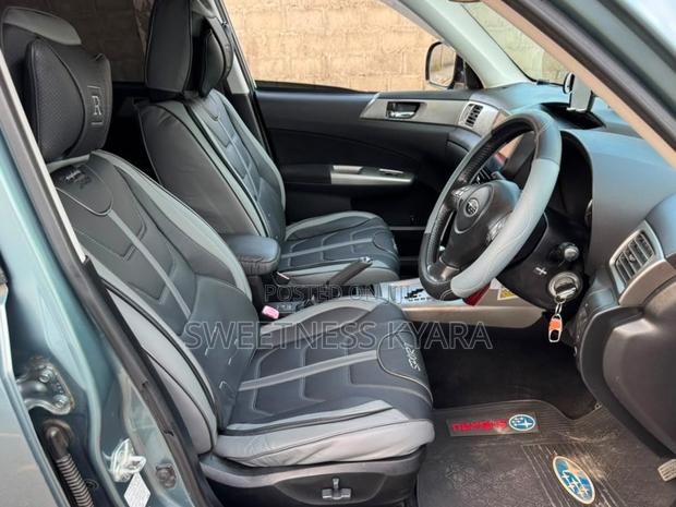 Subaru Forester 2010 Gray