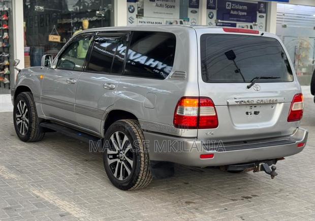 Toyota Land Cruiser 100 4.2 TD 2005 Silver