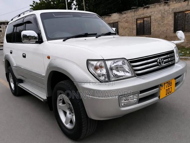 Toyota Land Cruiser Prado 2003 White