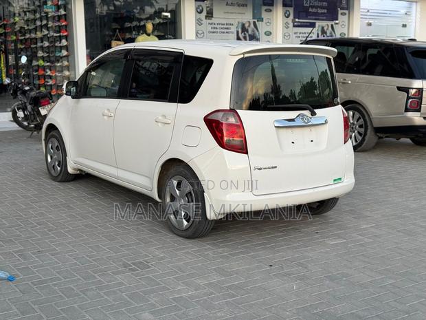 Toyota Ractis 1.5 AWD 2006 White